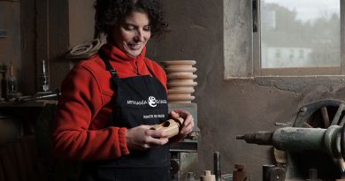 Isabel Neira, de Atalanta Madera: “Cambiamos o foco dos pratos de madeira relacionados só co polbo”