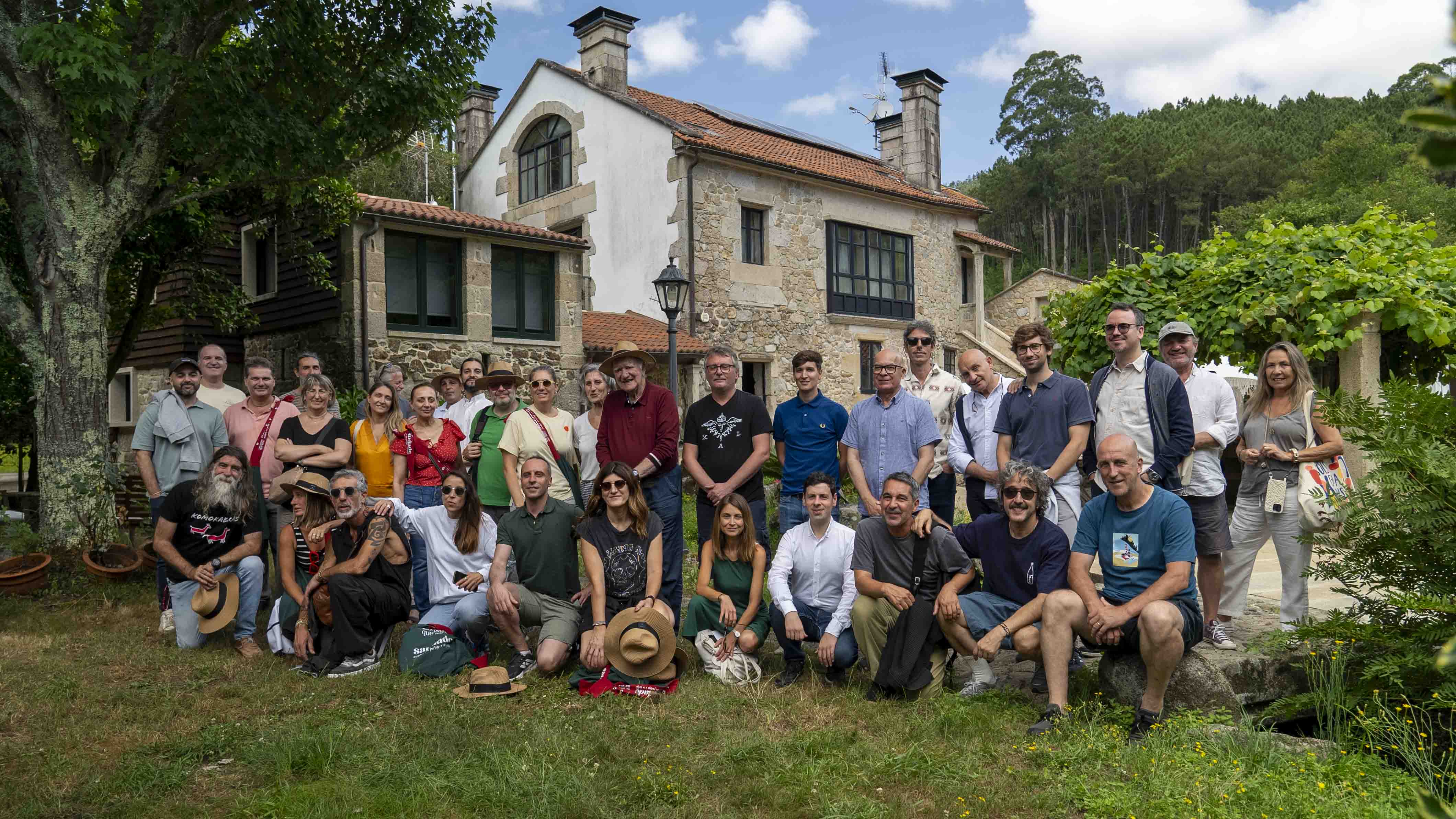 Os participantes de ‘Saudade’ nalgunhas das visitas que realizaron. Fotos: Óscar César