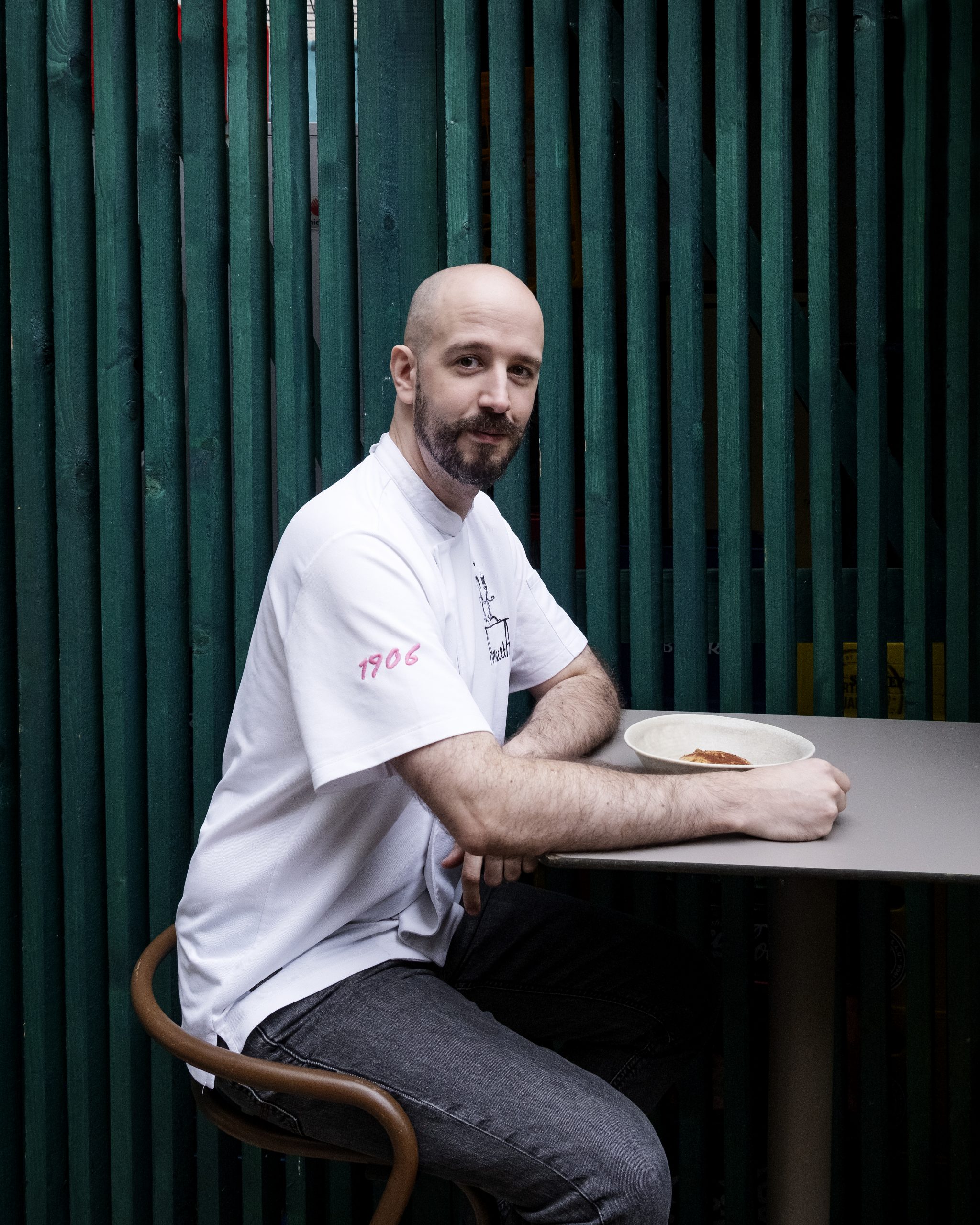 Álex Freire, responsable actualmente das sobremesas no restaurante A Maceta. Foto: Iván Barreiro