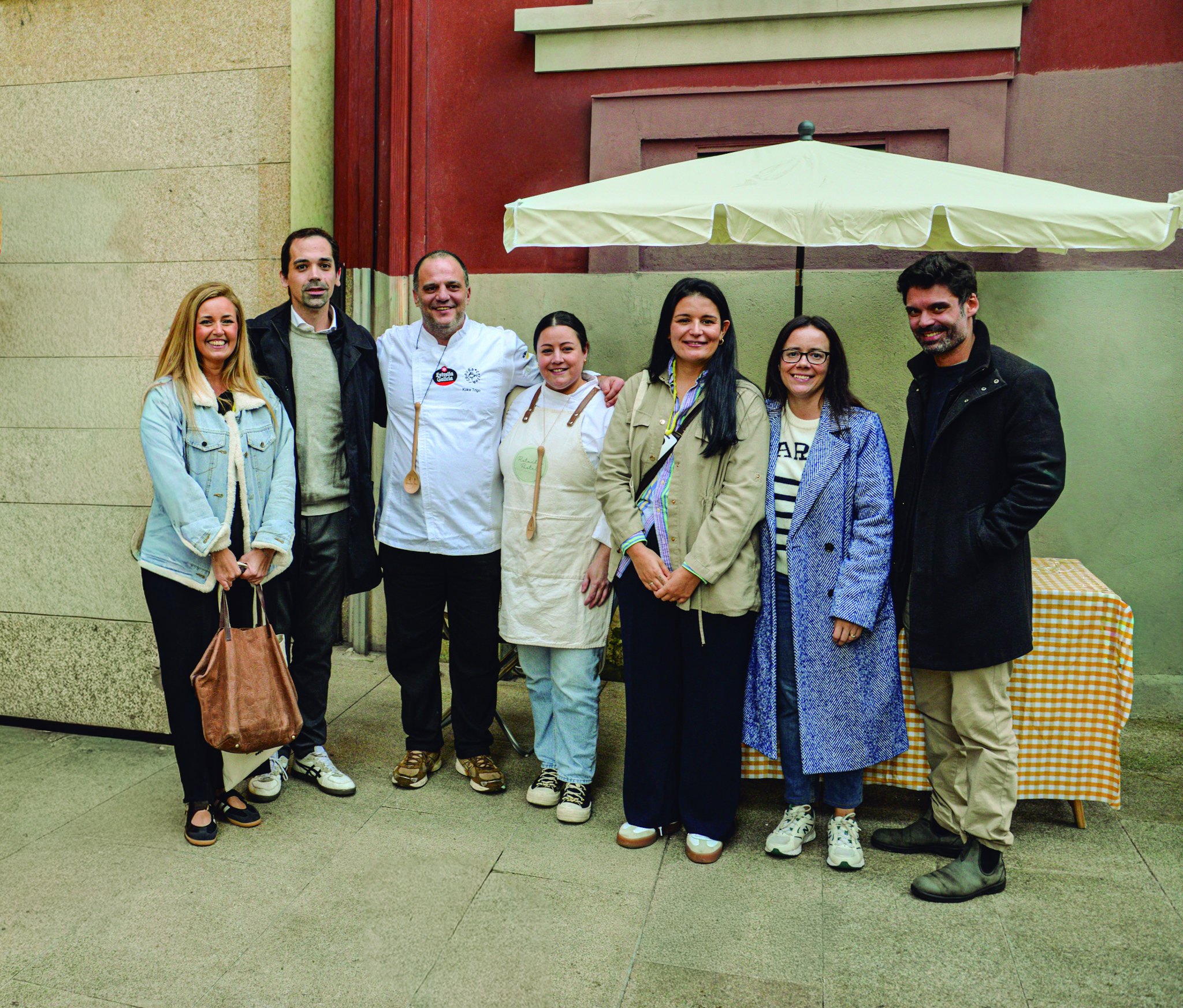 Koke Trigo, de A Espiga, de Nohe Cerrato, de Pistachio Pastel, posaron co xurado despois de recibir os seus galardóns. Foto: Carmen MB