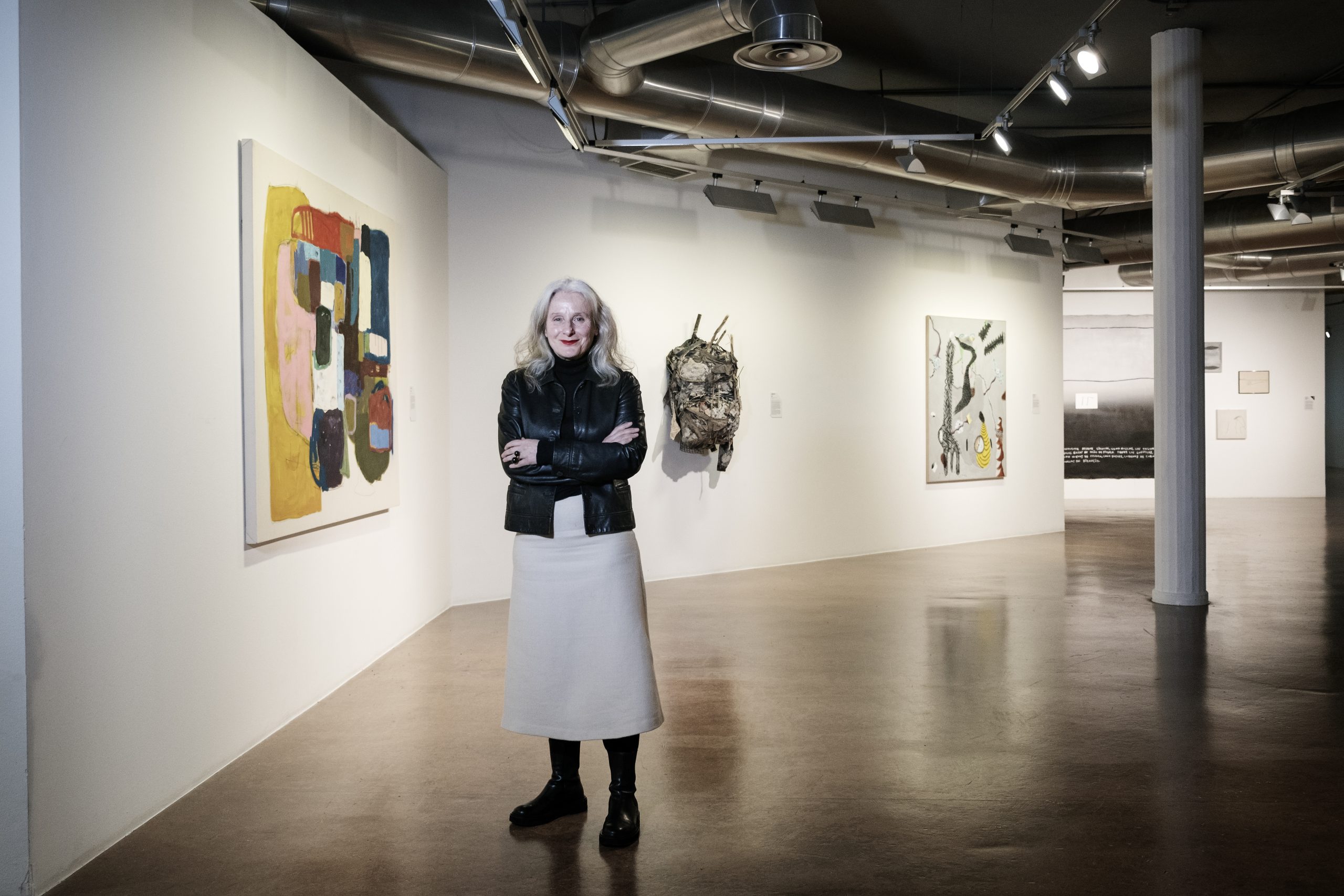 Chus Busto, na sala de exposicións Isaac Díaz Pardo do Auditorio de Galicia, na que podemos ver a mostra do Décimo Cuarto Premio Auditorio de Galicia para Artistas Noveis ata o 2 de marzo. Foto: Iván Barreiro